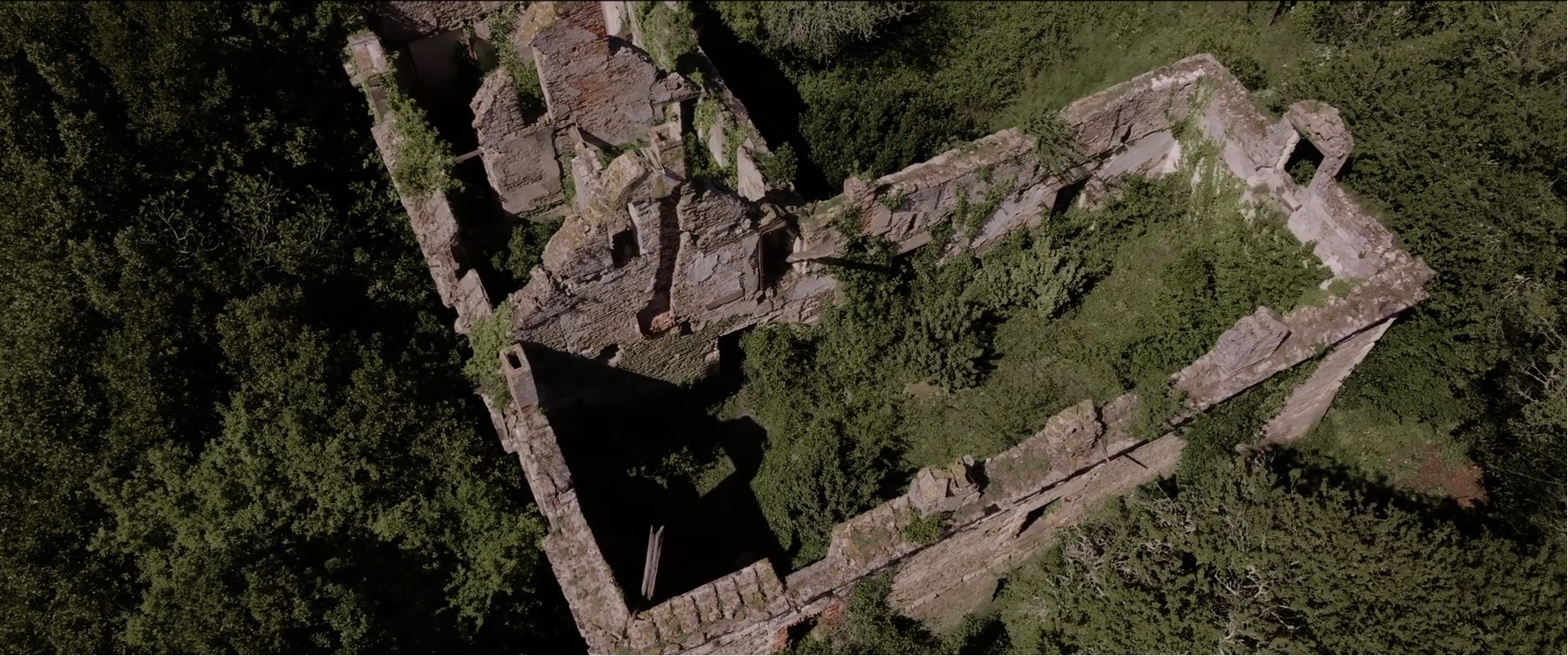 Le Château-Fouquet à Belle-Ile-en-Mer, où se trouvaient les cachots de la maison de correction - Images LFB Productions